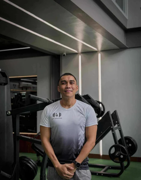 portrait picture of coach Francis in lift athletics cdo gym