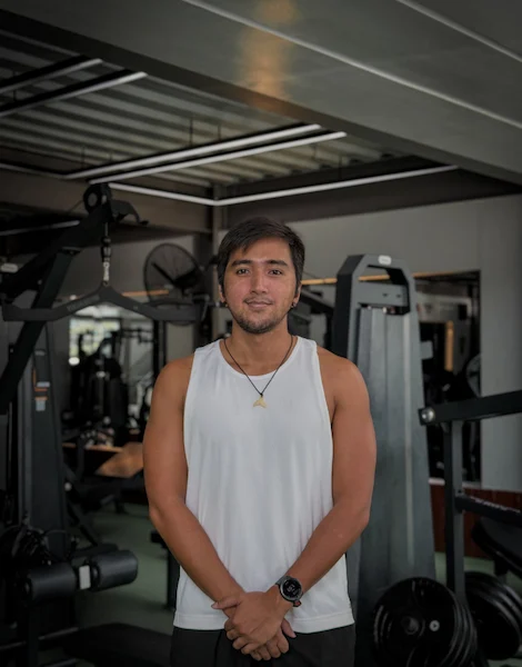portrait picture of coach Jigze in lift athletics cdo gym